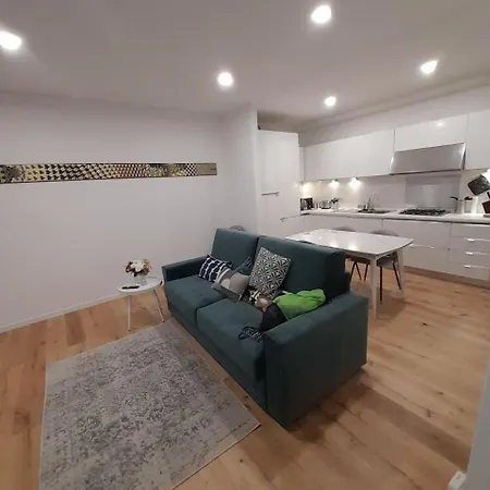 Lägenhet Apartments Como *